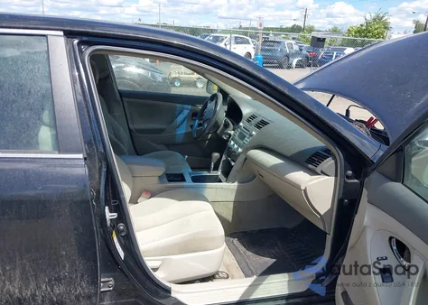 2008 Toyota Camry Le z USA, uszkodzony, nr VIN 4T1BE46K48U790574